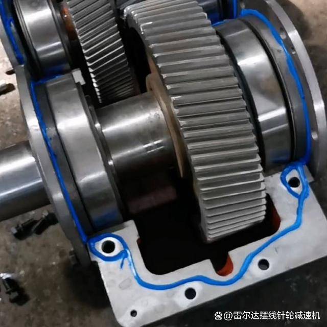 dcy硬齿面圆柱齿轮减速机dcy315-31.5-1减速器