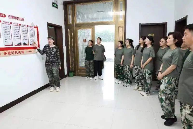 红色_教育_八一小学