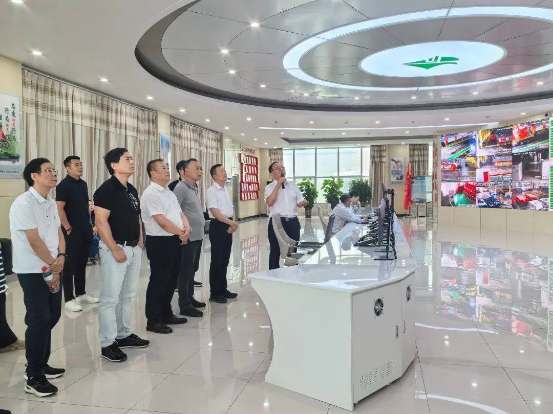 新疆生产建设兵团六师五家渠市党委常委,副政委王永信