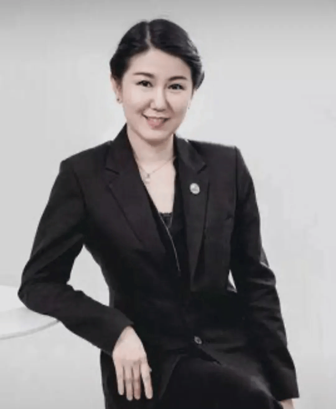 斯诺克女裁判李安图片