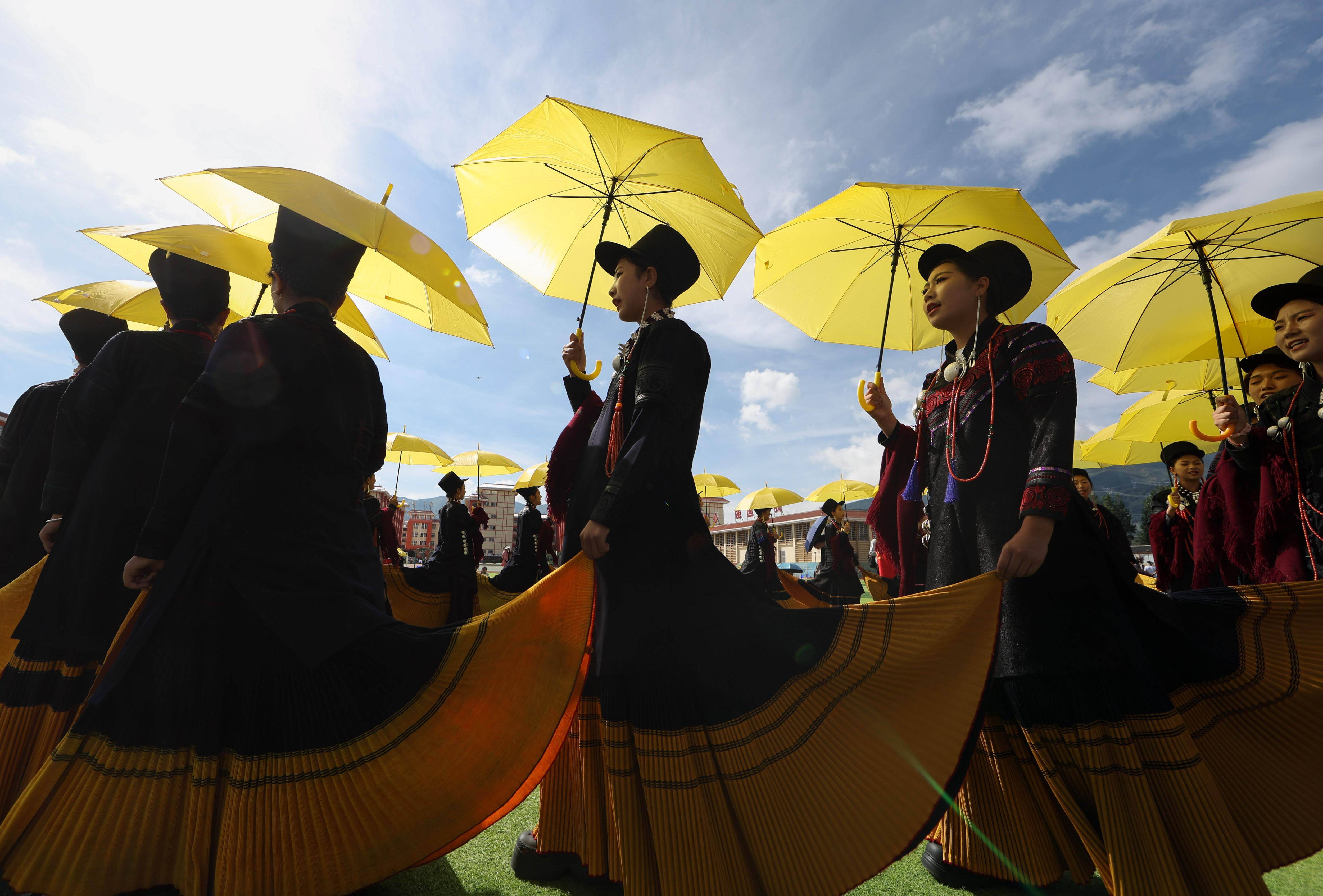 "火把原乡"布拖县欢庆彝族火把节