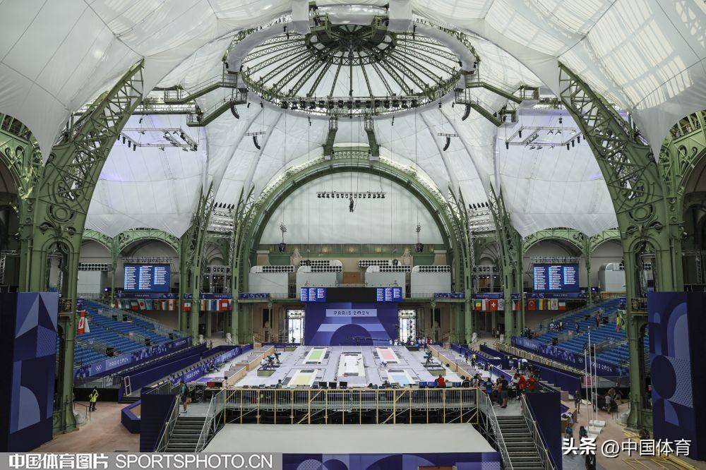 巴黎奥运会即将开幕 击剑场馆进入施工尾声