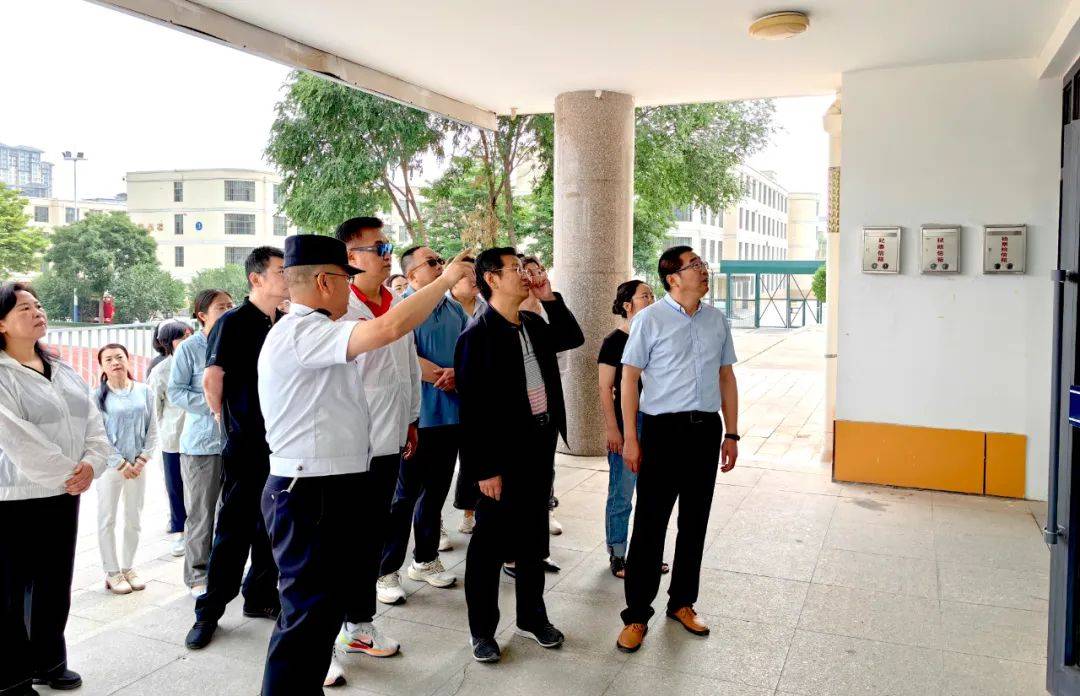 【开放月活动】民盟青海省委到西川监狱开展"黄丝带"捐赠活动