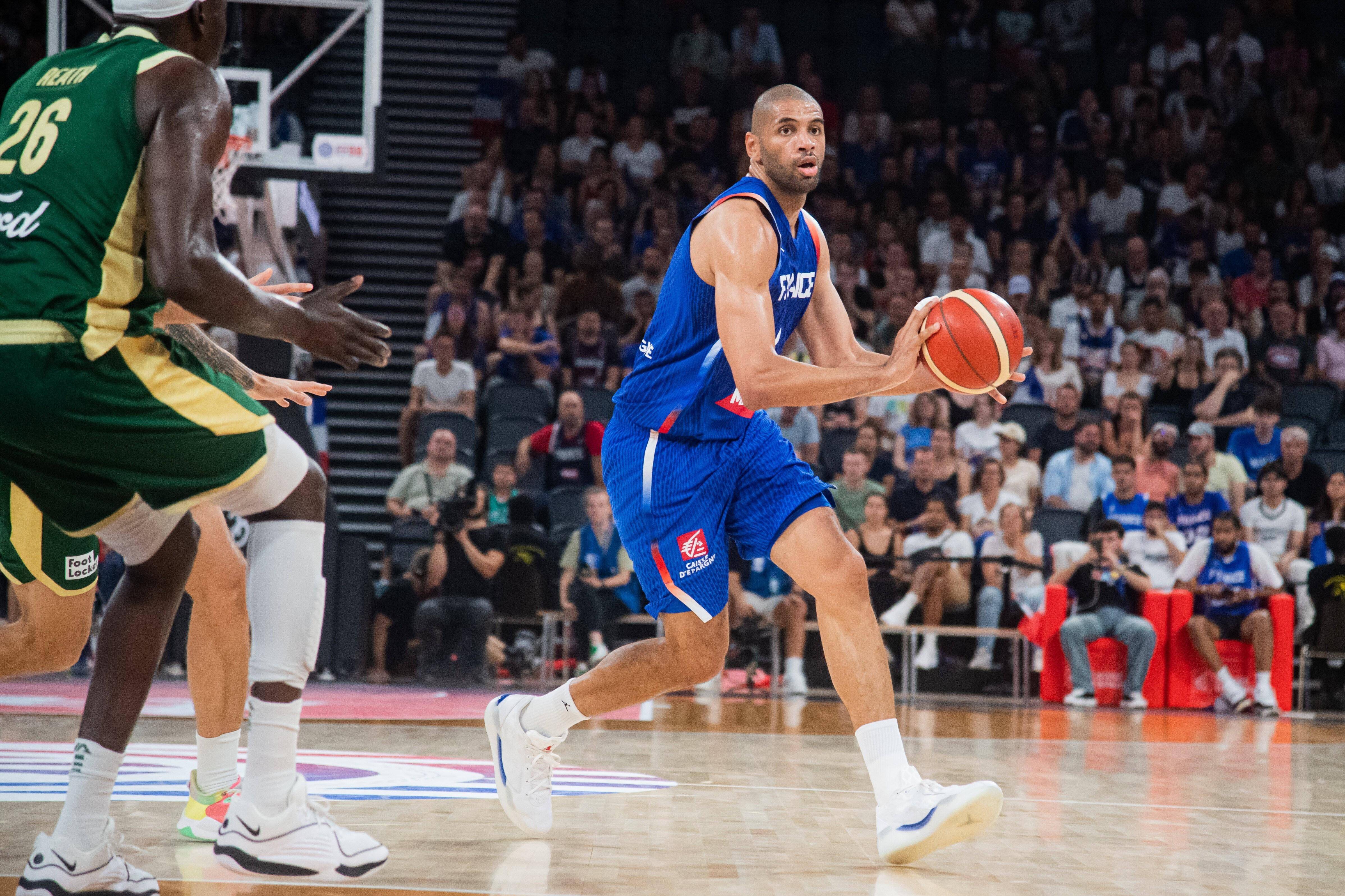 定海神针!巴图姆12中6贡献平全场最高19分另5板2助2断 正负值 17