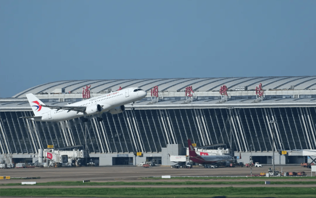 第7架c919入列_飞机_东航_中国