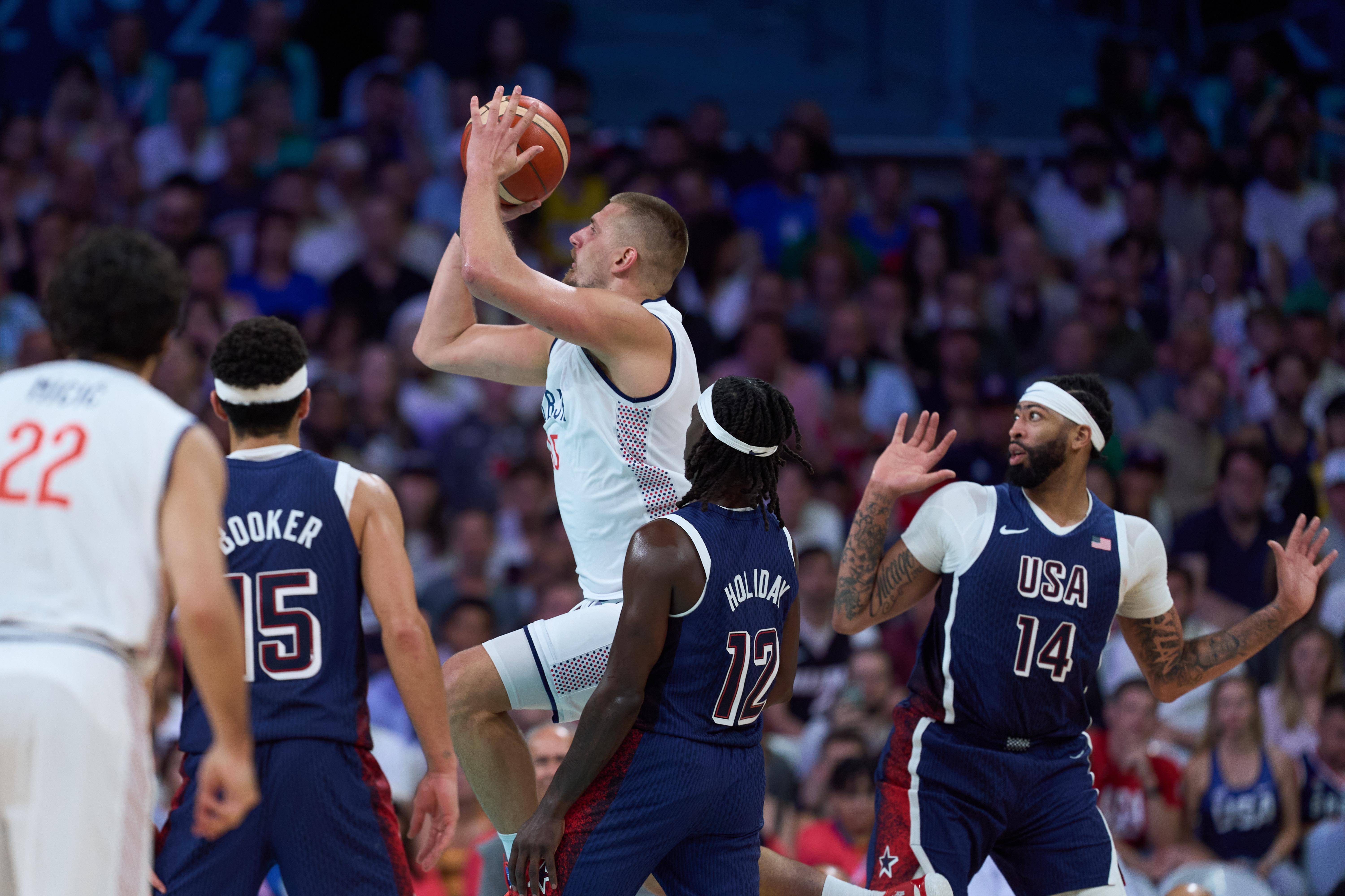 【奥运会·男篮】詹姆斯,库里,杜兰特同台,美国队有望再次夺回"梦之队