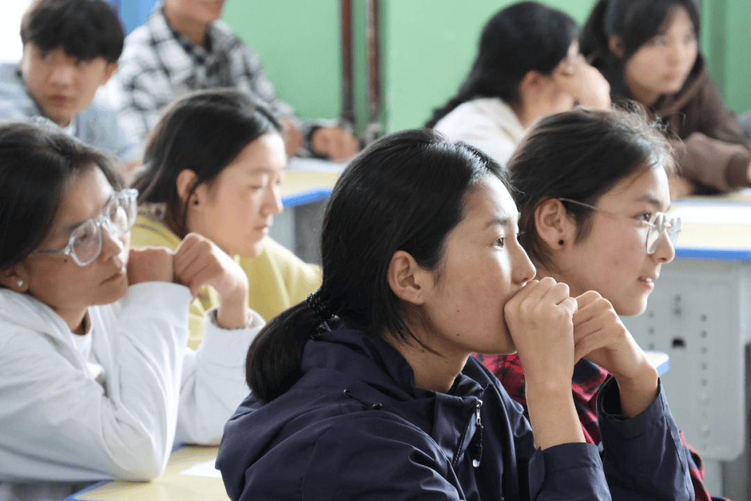 浙江大学·黄南州民族中学“文化之光·追风黄南”夏令营开营仪星空体育app下载式顺(图10)