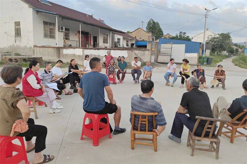 "小板凳"会议共商"组账村管",助力乡村治理新发展