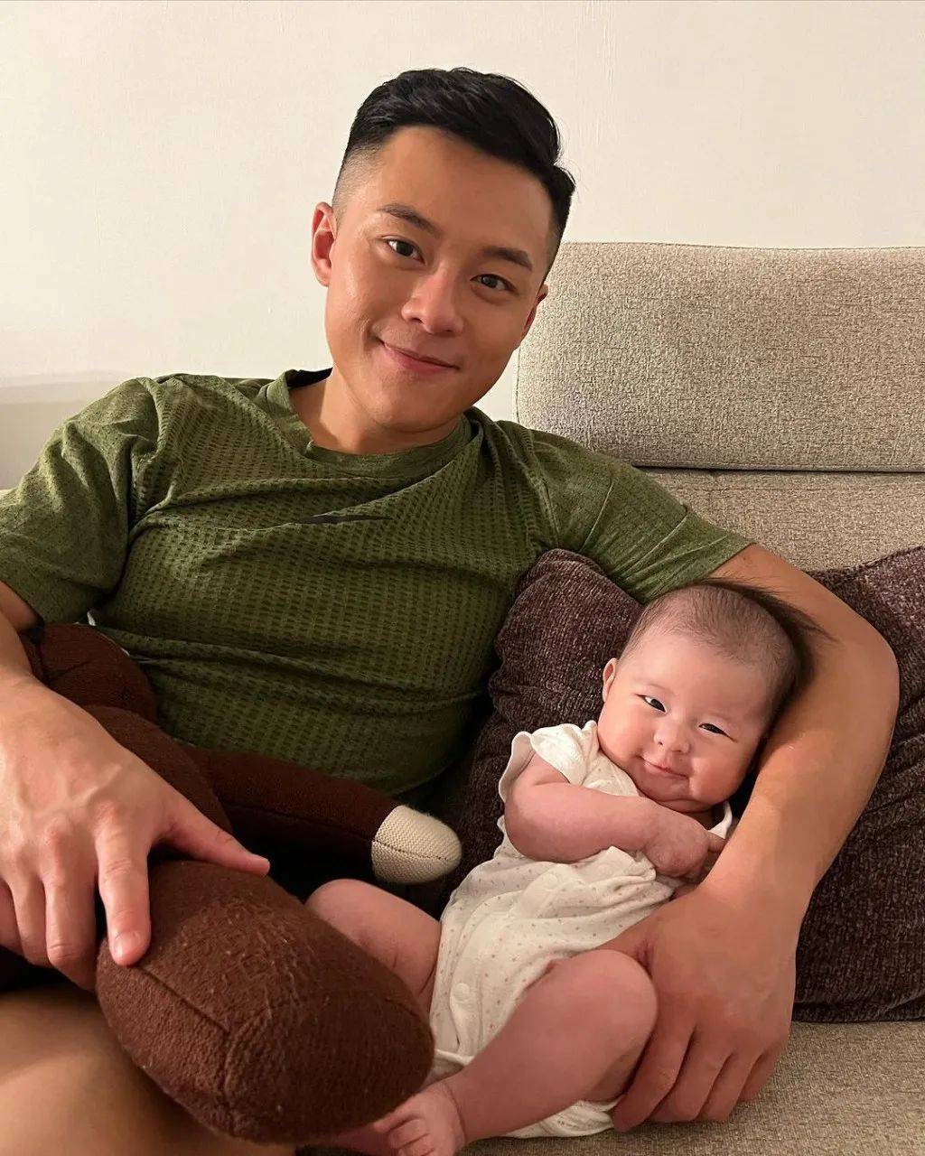 有二胎的明星夫妻_官宣二胎的台湾男星_