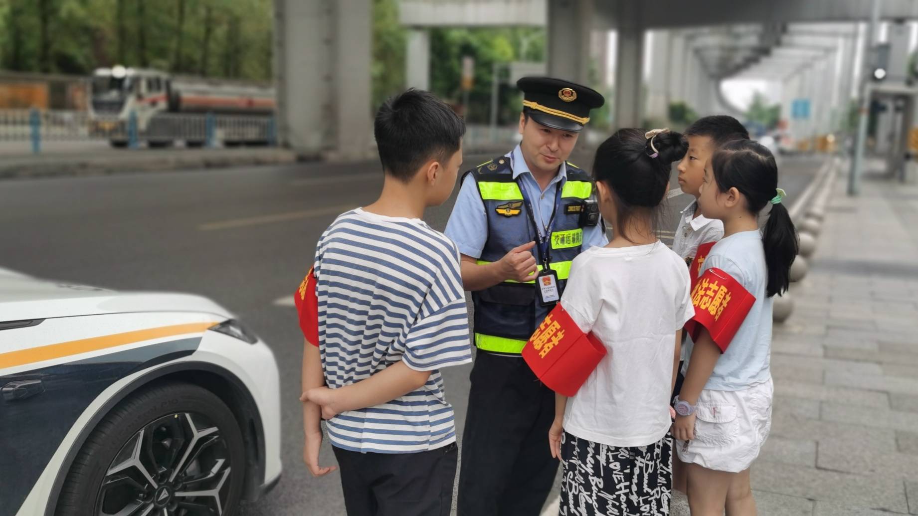 小学生交通协管员图片图片