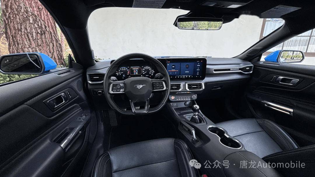 【北美新车】2025款福特野马评测:虽然颜色少了,但依旧充满个性