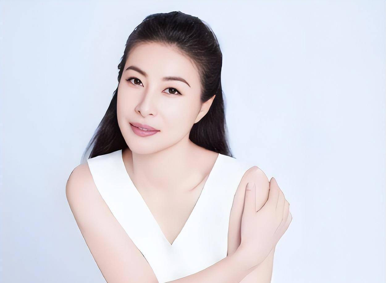 郭晶晶在英国哪所学校留学在线