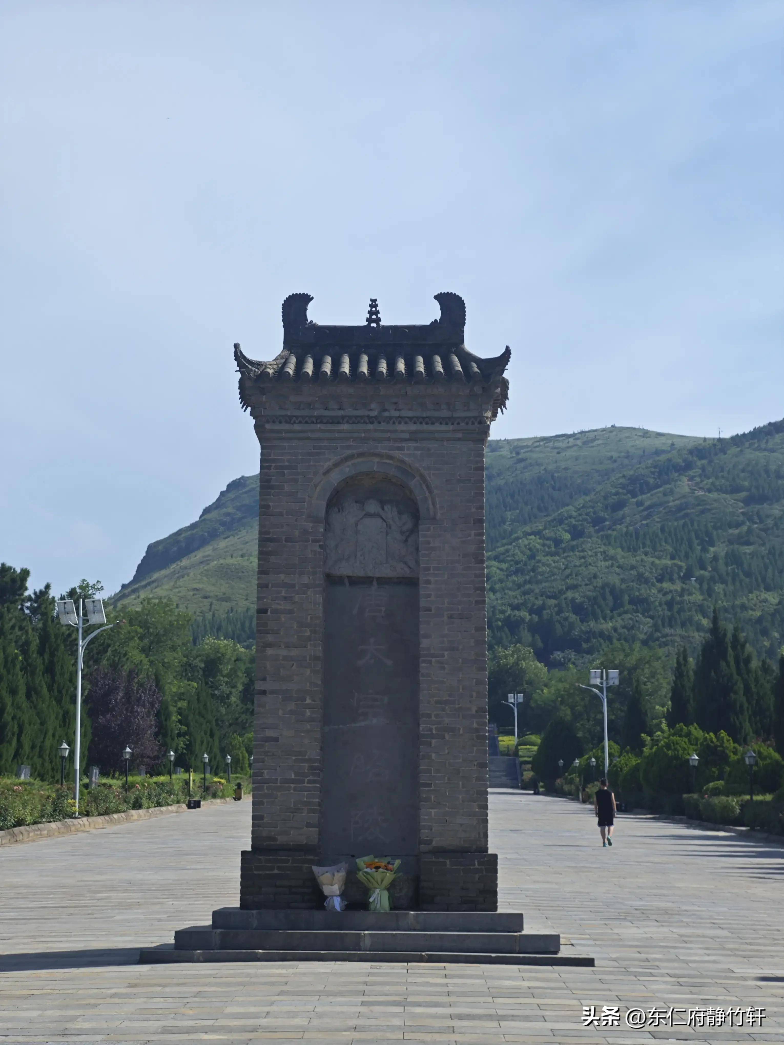 甲辰仲夏瞻仰陕西省咸阳市礼泉县烟霞镇大唐昭陵 文/李景宁