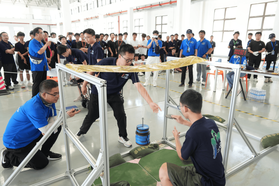 中国大学生飞行器设计创新大赛选拔赛在万丰举行