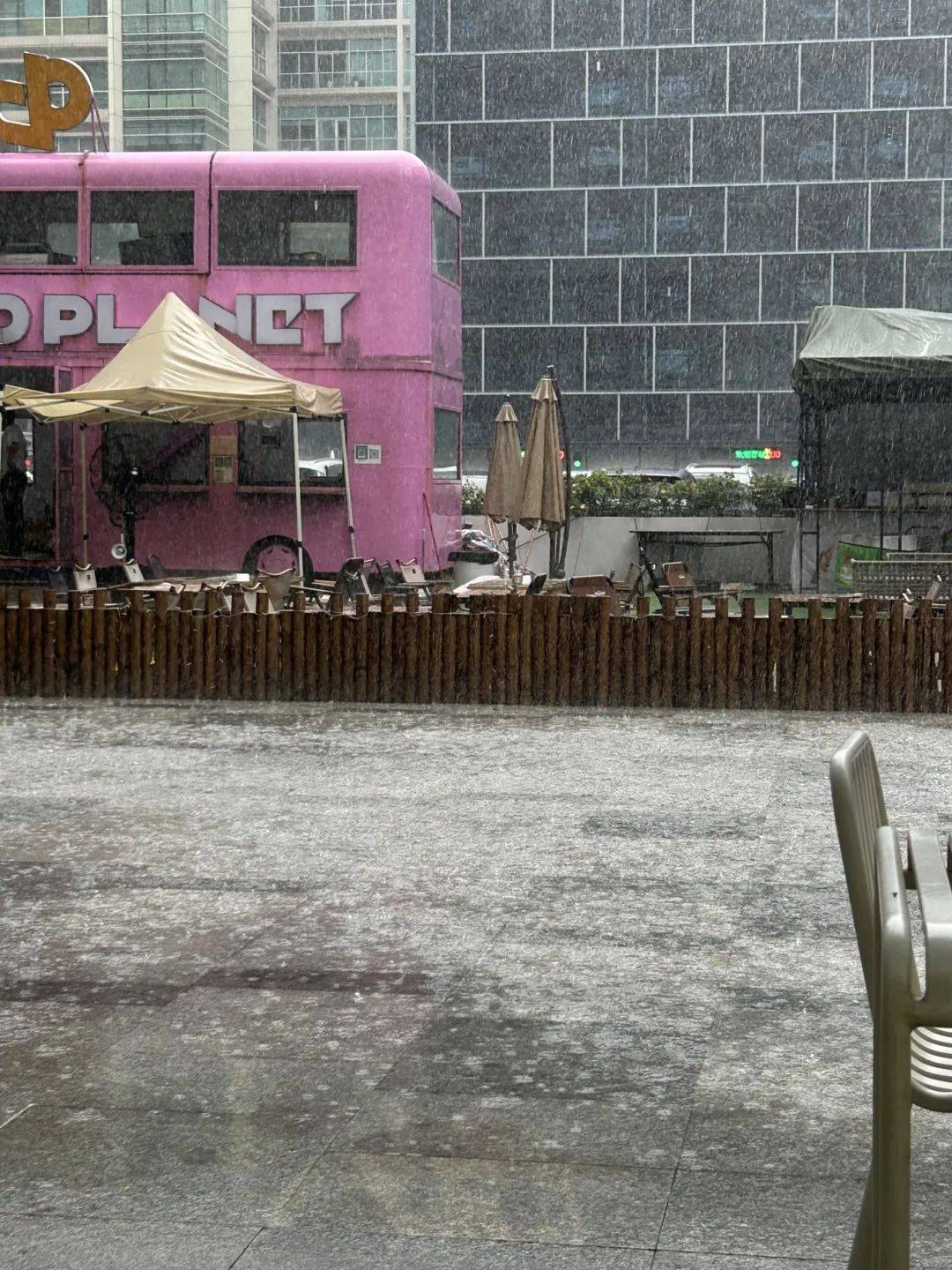 深圳雷雨大风预警升级!这些地方下冰雹了!
