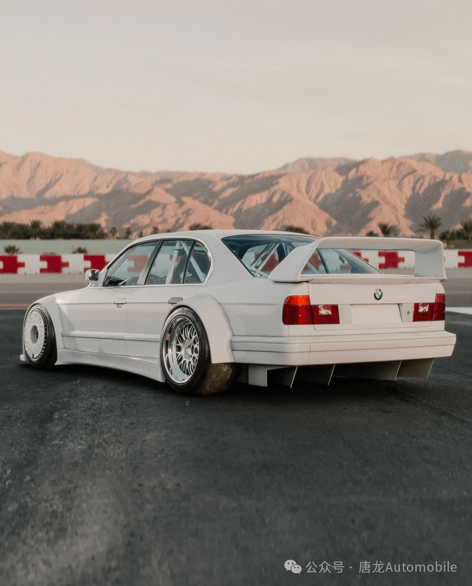 在未来的汽车世界中,我们期待看到更多的经典车型通过创新与改装,展现