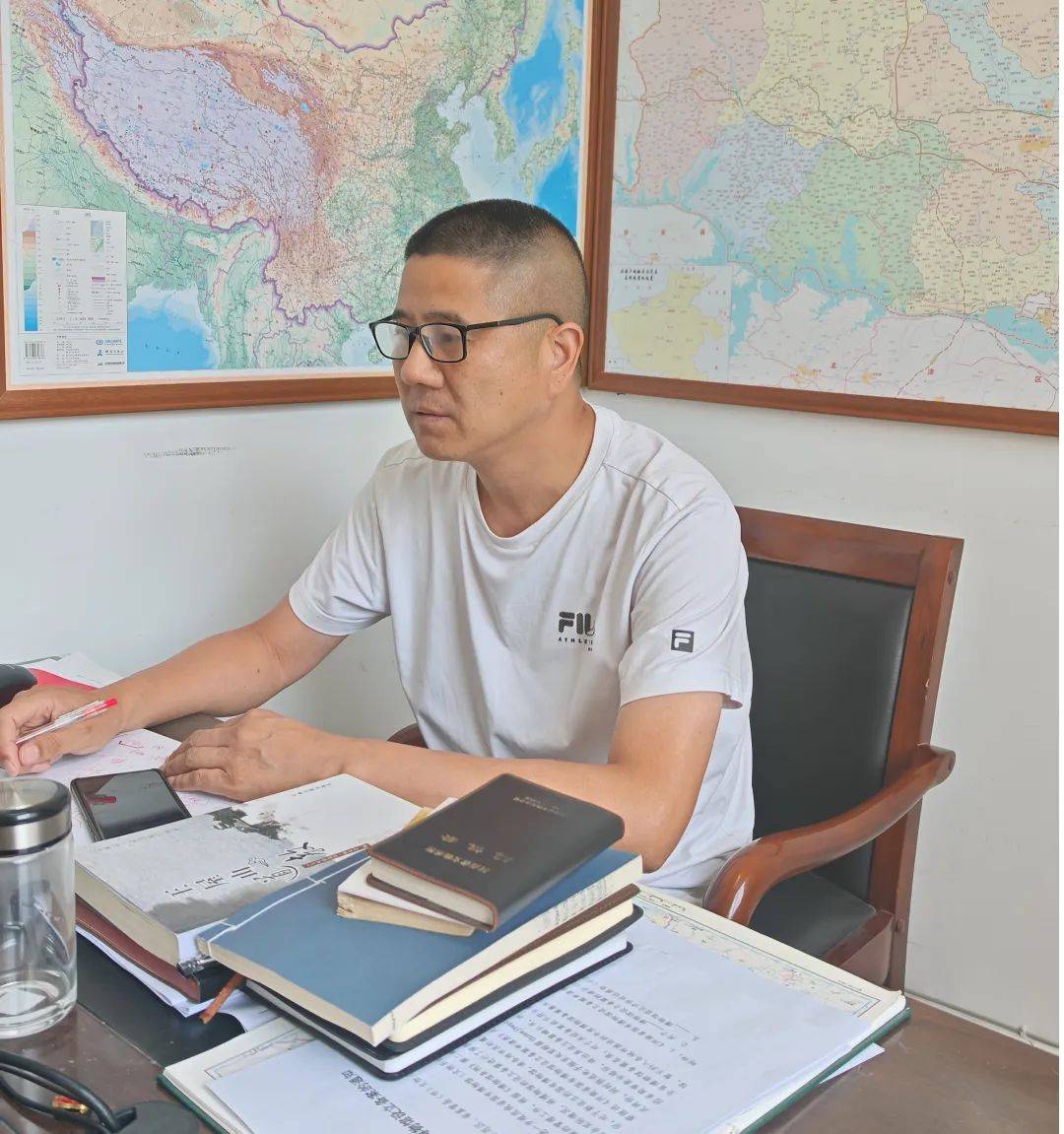 曹国正副研究馆员,曾任济源市文物管理局副局长,现任济源产城融合示范