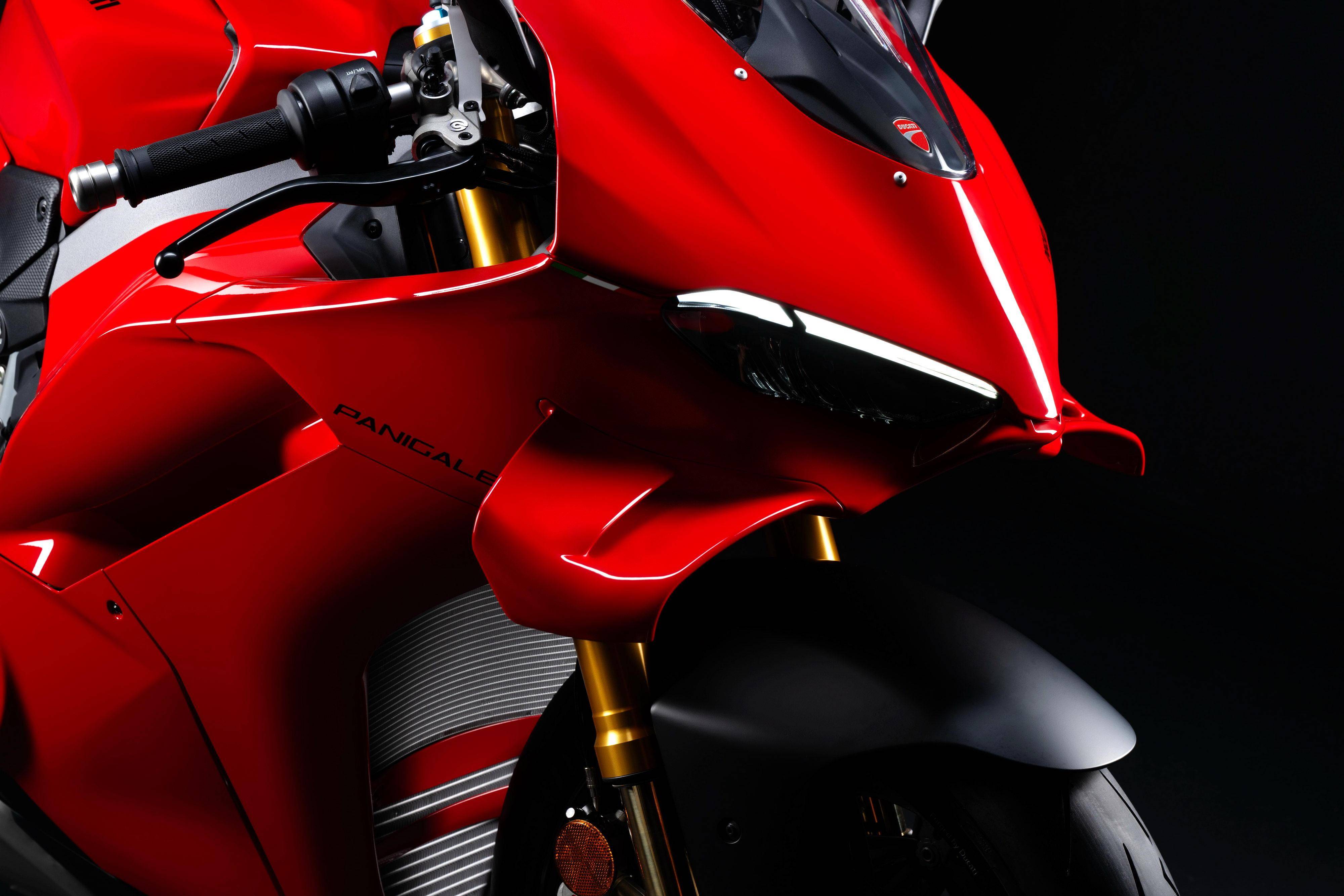 杜卡迪新一代跑车 2025 panigale v4 s 的空气动力学设计