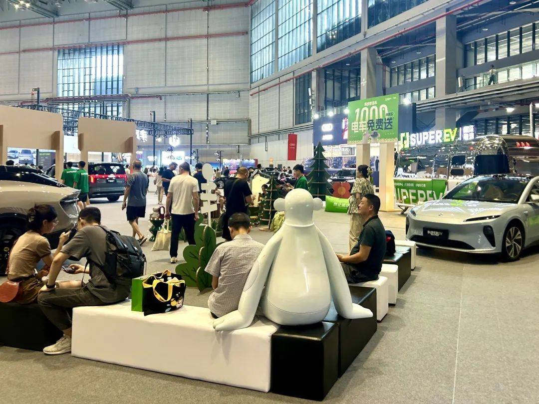 华车展在国家会展中心开幕,一起去看看造车新势力的实力吧