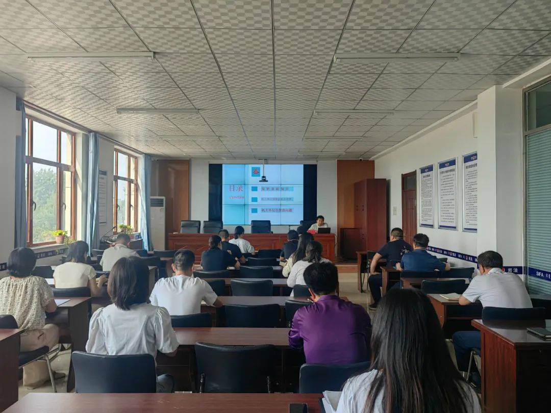 库伦旗信访局组织召开保密知识培训会议