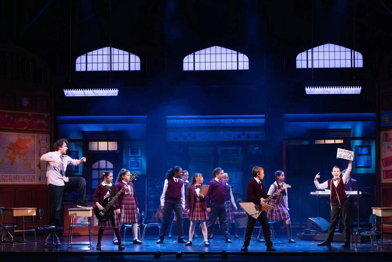 《摇滚学校》北京"开学",12名孩子真弹真唱嗨翻全场