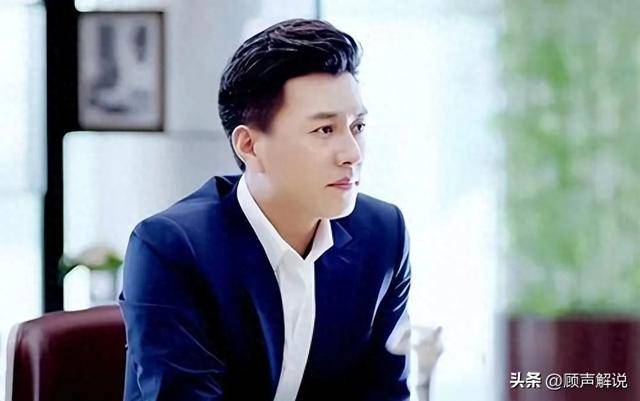 不拍戏就"消失",47岁的靳东,已经走上了男演员的另一条大道