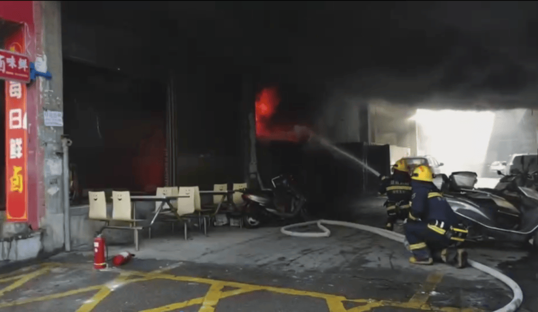 惊险！屋内发生爆炸，一老人被严重烧伤-房间里有爆炸声