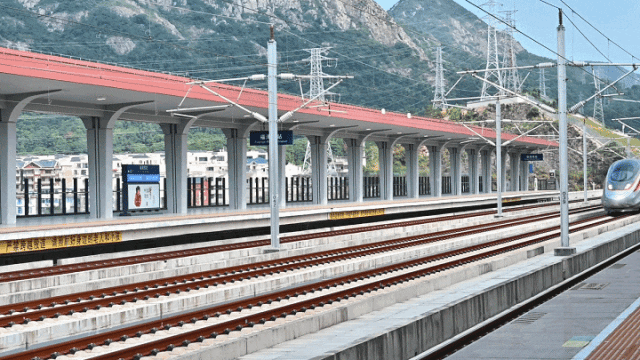 福州至福清高速公路(简称双福高速),松下港铁路支线,江涵公铁大桥等
