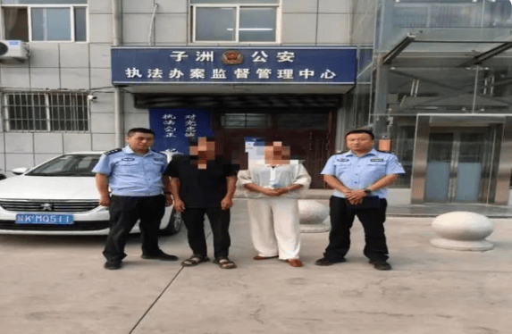 榆林某出租房暗藏“窝点”，一对男女正在交易...不堪入目！被民警当场抓获！