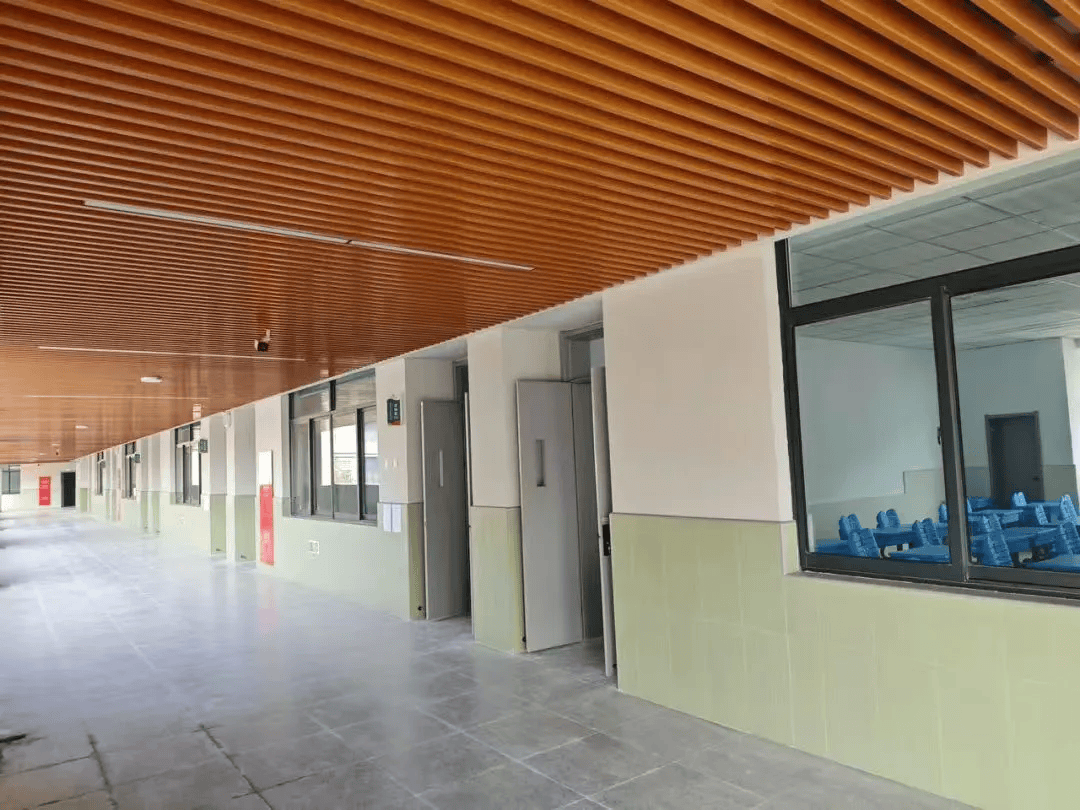南京市滨江新城学校与南京东山外国语学校开展集团化办学,依托东山