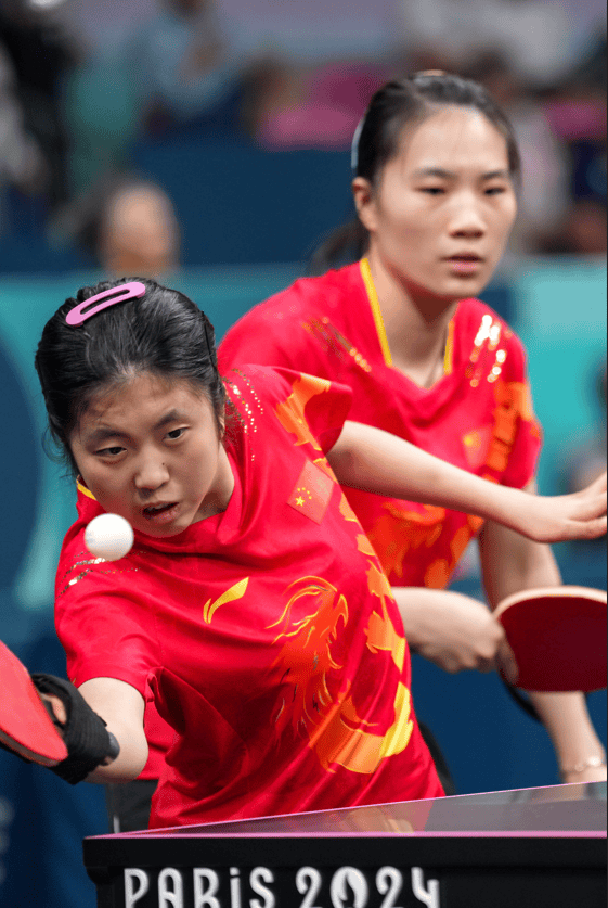 巴黎残奥会重庆首金!16岁女孩儿金芋成获乒乓球女双14级冠军
