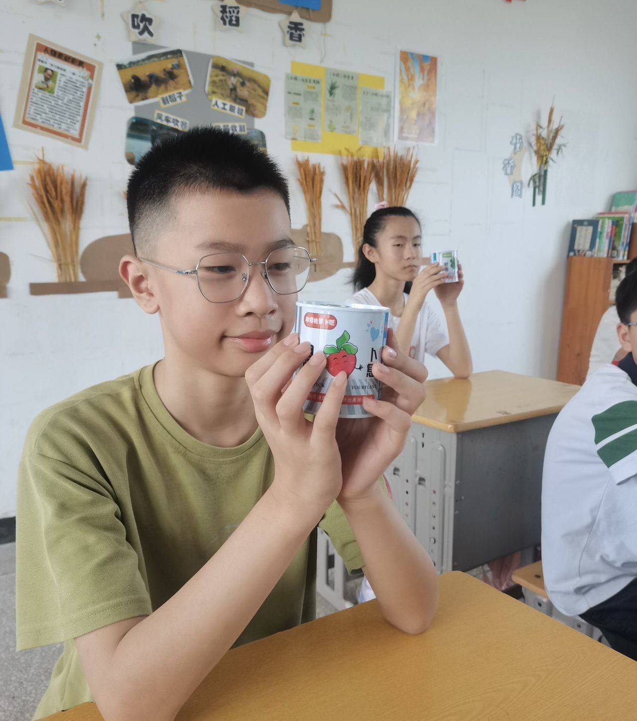 孩子们收获"种子福袋",奏响成长乐章