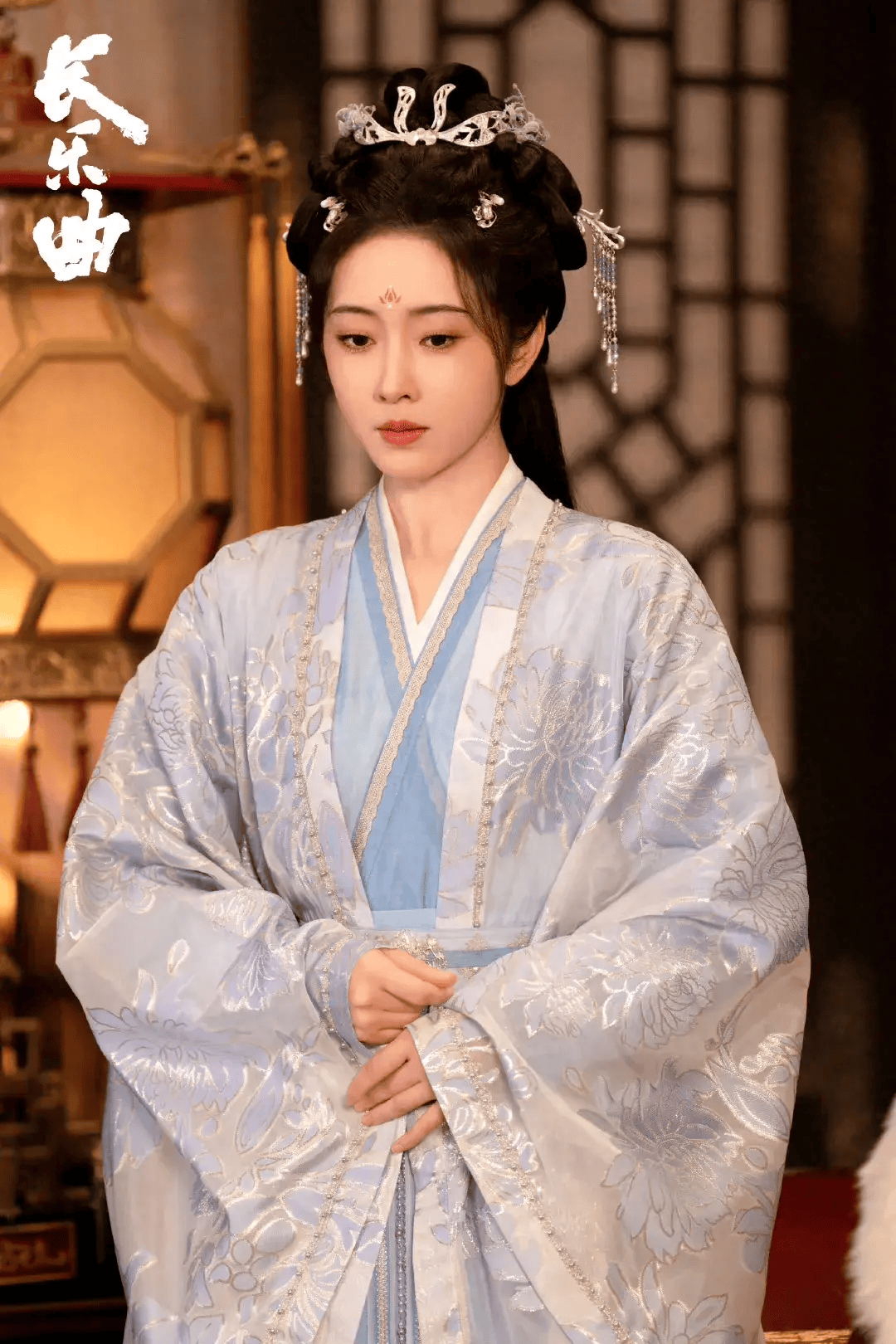 宣璐《长乐曲》古装造型:温婉端庄,国色天香!