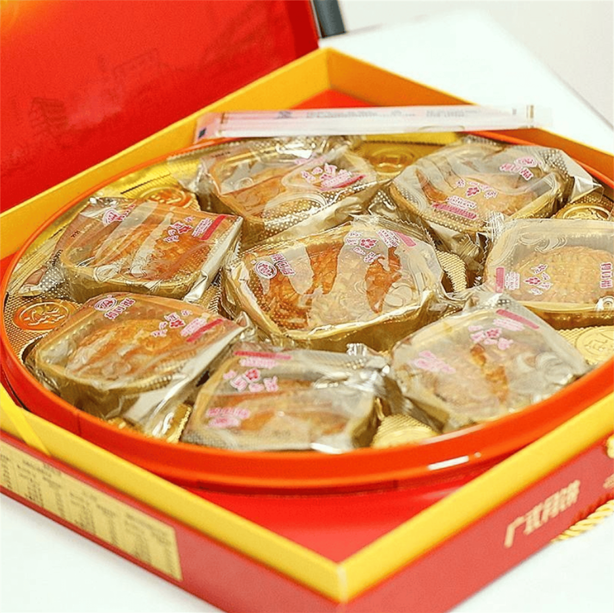 月饼界新宠!广州酒家与荣华紧随其后共绘中秋盛宴!