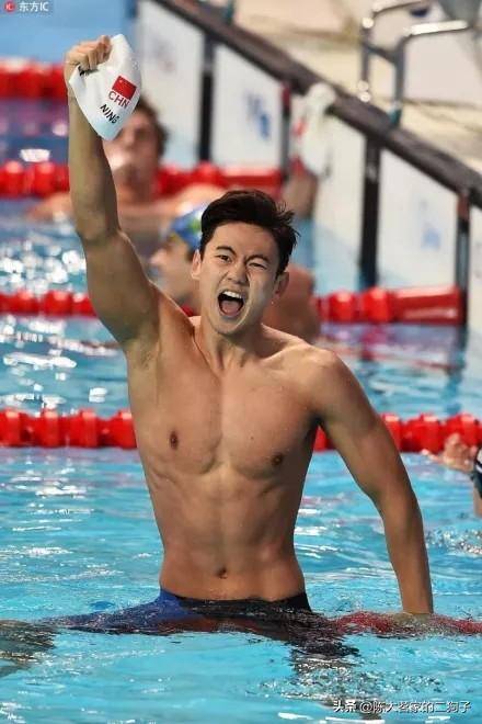 "亚洲飞鱼"宁泽涛,放弃泳坛,转战高尔夫,今现状如何?