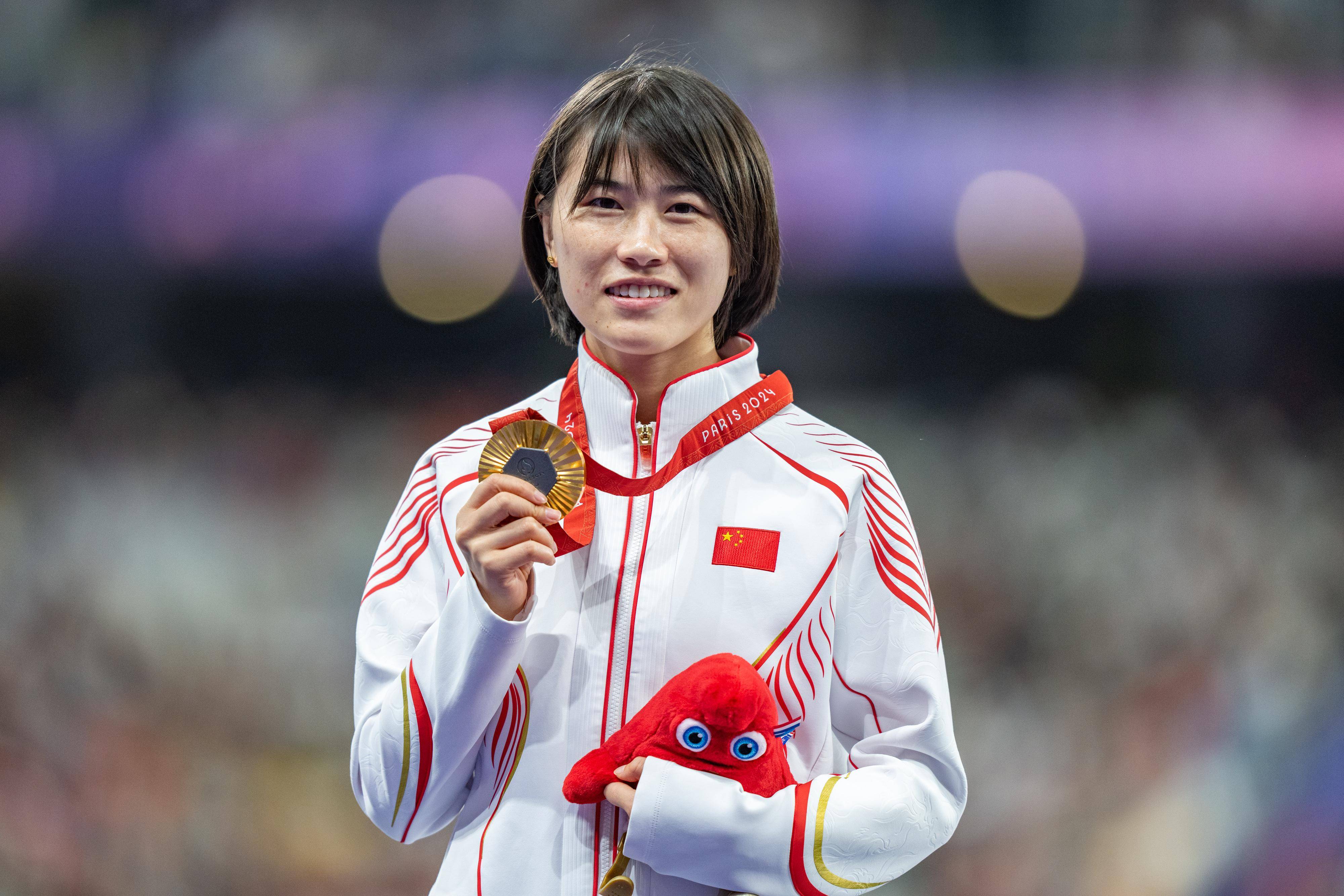 巴黎残奥会丨史逸婷夺得田径女子100米t36级冠军