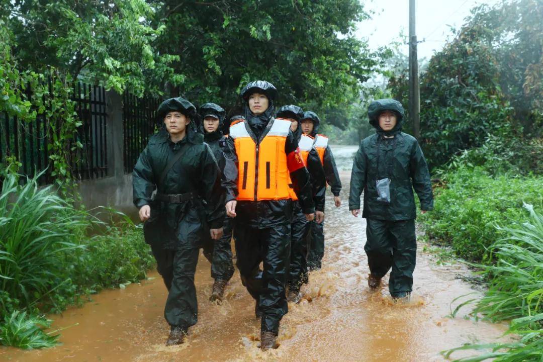 海南武警总队机动支队图片