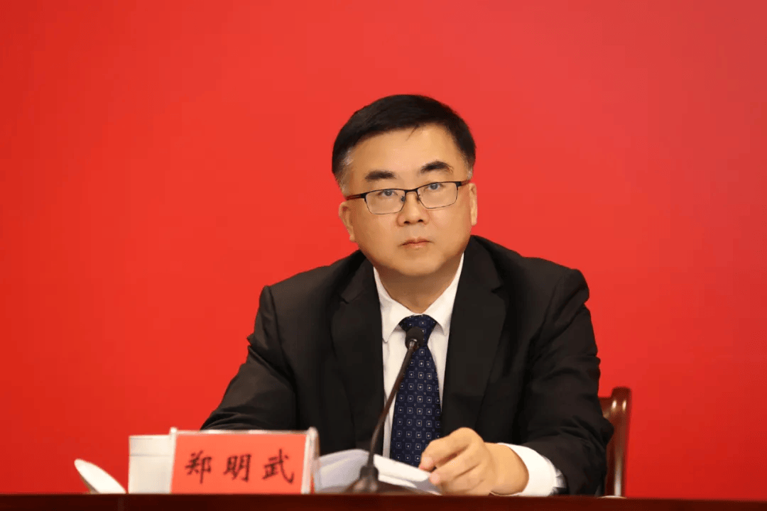 省发展改革委党组书记,主任 陈军62发布人:省委副秘书长,省委政策