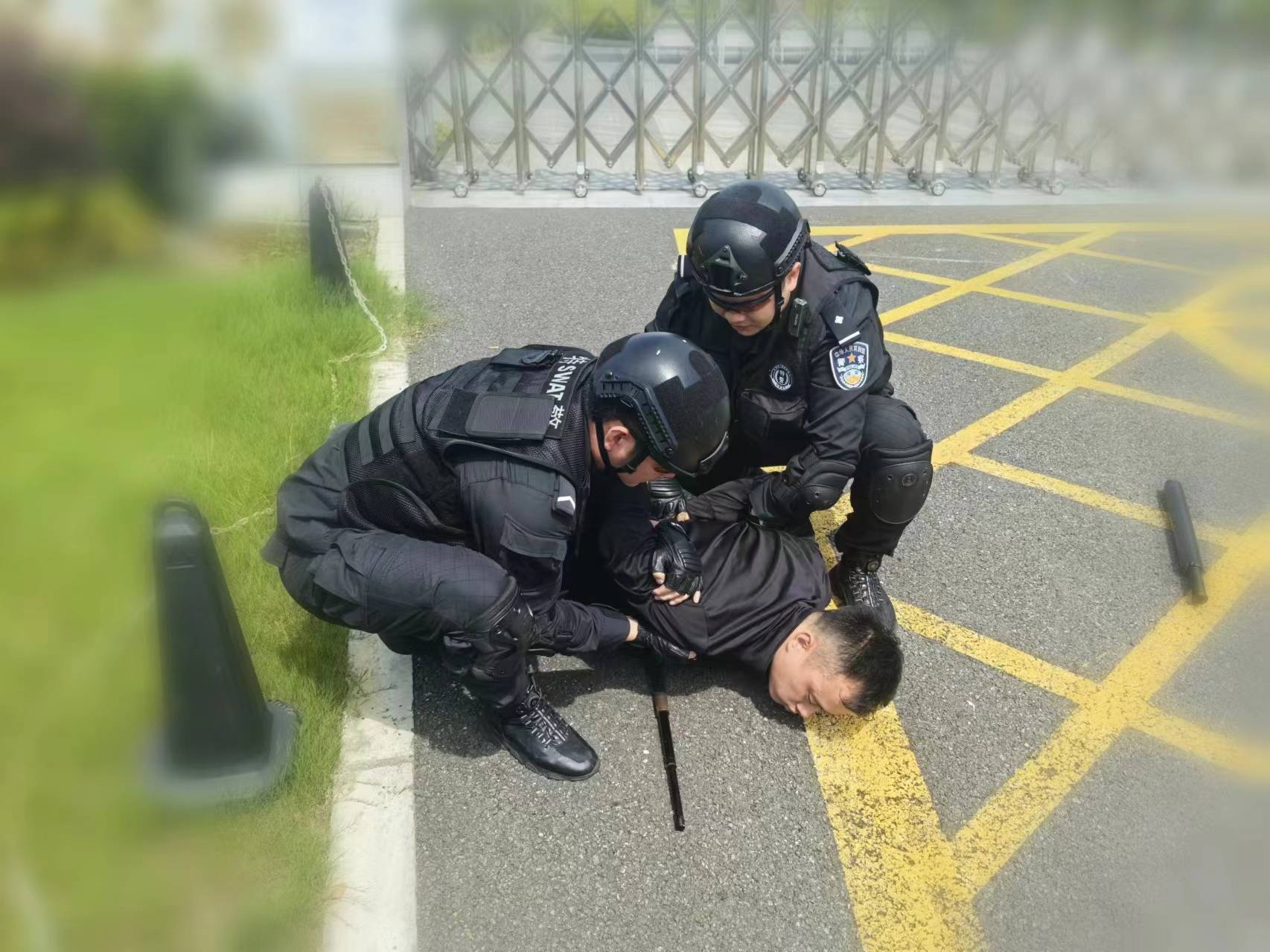 任务必上一线 崇明特警顾佳宝锻造特警尖兵维护海岛安宁