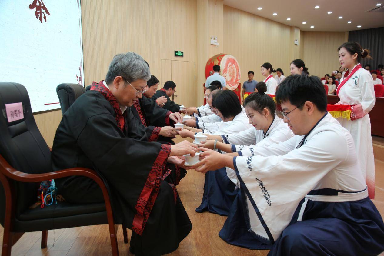 以拜师礼传承中医!这个教师节他们这样过