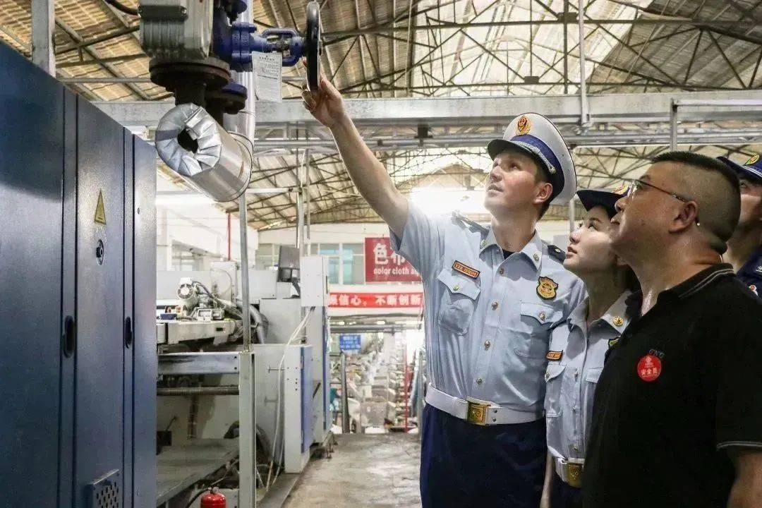 亲清护企、诚心为民!“火焰蓝”服务送上门_平台_泉州市_企业