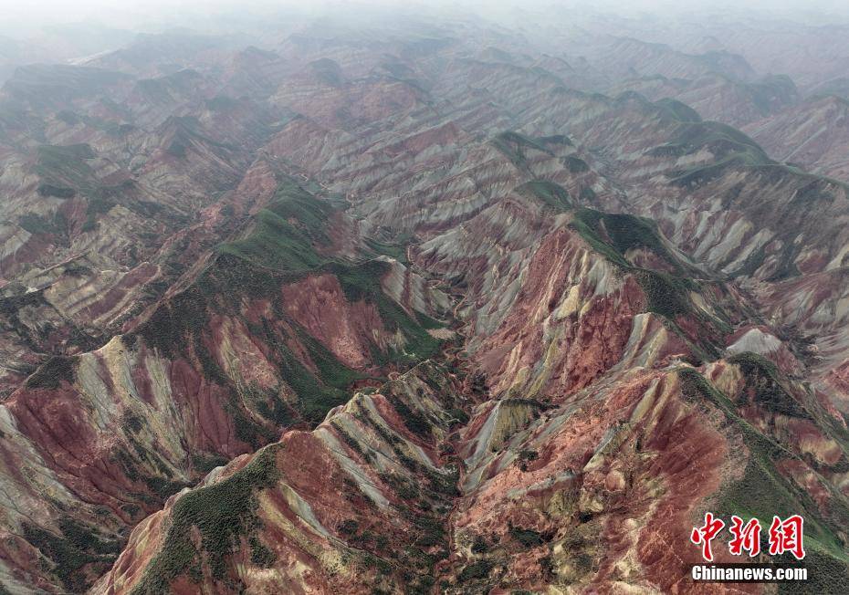 探访兰州水墨丹霞地貌(图4)