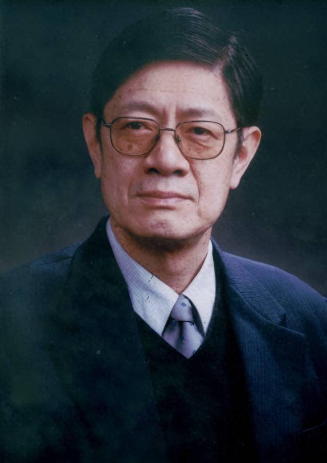 广东籍经济学家张卓元被授予国家荣誉称号_价格改革_发展_中共中央