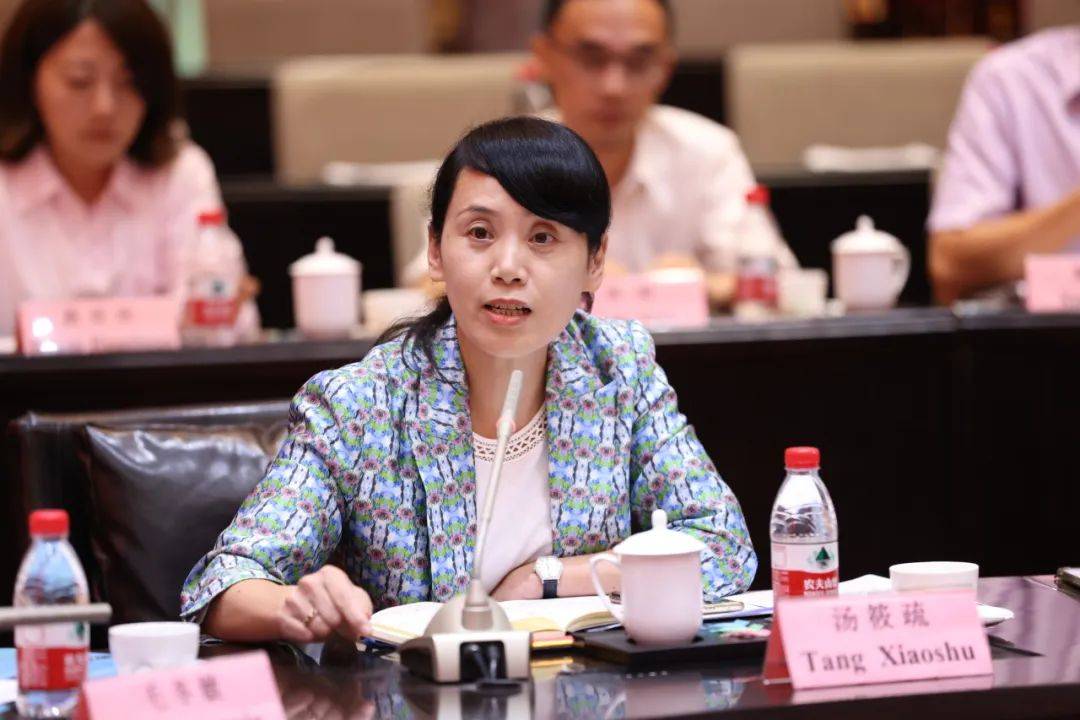 浙江省教育厅副厅长汤筱疏表示,宁波诺丁汉大学不仅是中外合作大学的