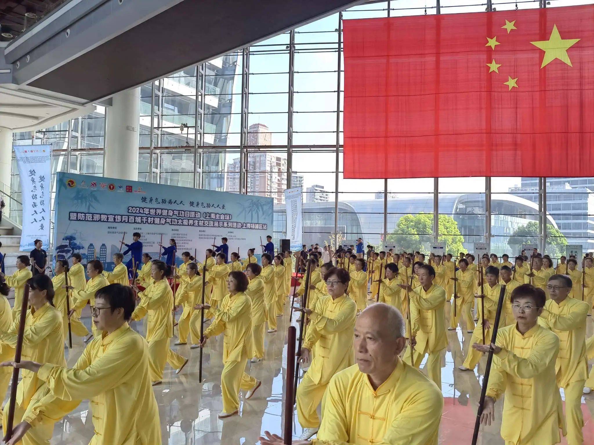 湖北日报:澳门六开彩天天开奖结果-城市：焦作“城市美容师”：做好高“烤”答卷人  第4张