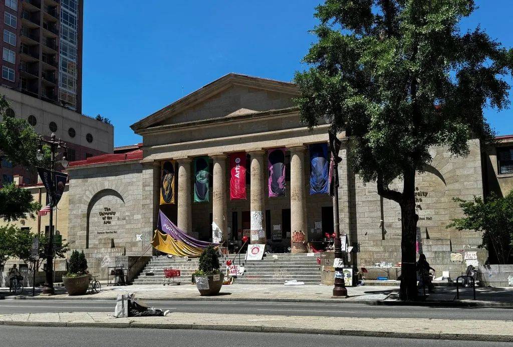 美国艺术大学(university of the arts)正式破产
