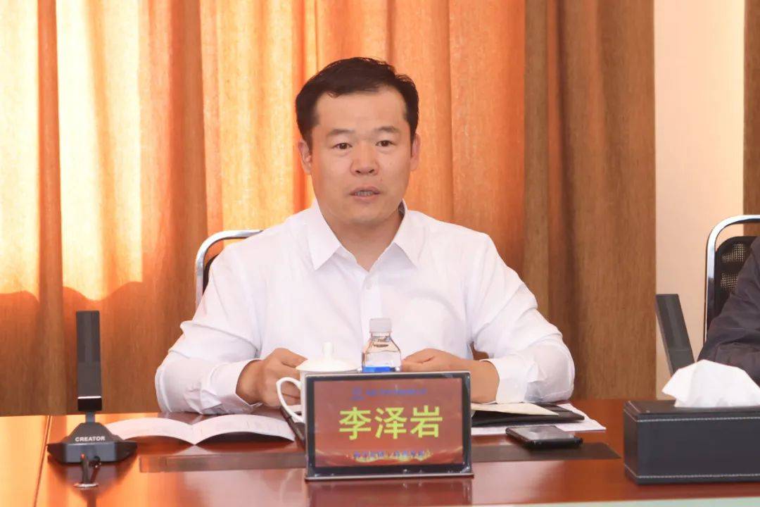 天津市东丽经开区党工委书记,管委会主任李泽岩一行到公司开展走访