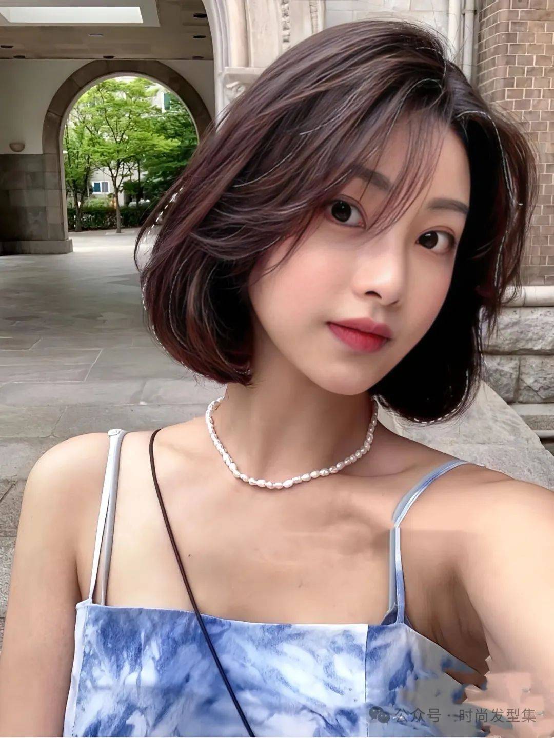 秋天,剪个"包脸短发"吧