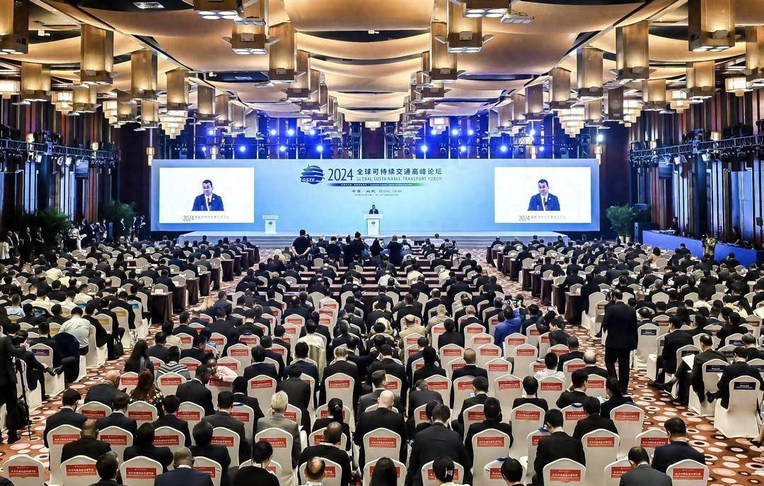 低空经济如何打造万亿市场?听听全球可持续交通高峰论坛的声音