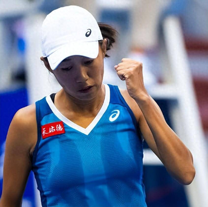 第9次跻身TOP10！张帅横扫新届美网四强的六号种子纳瓦罗 晋级中国公开赛32强